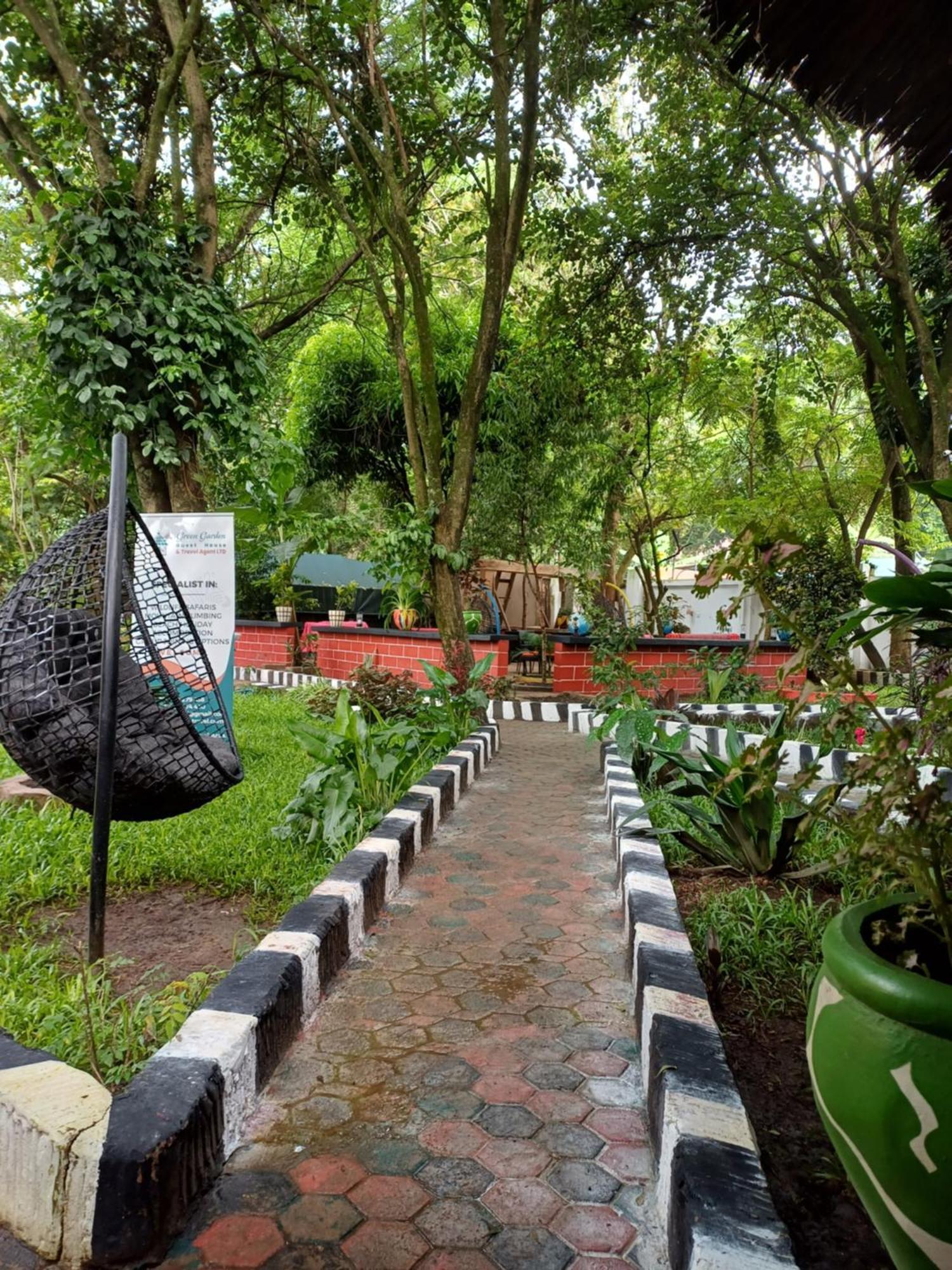 Green Garden Guest House Arusha Esterno foto